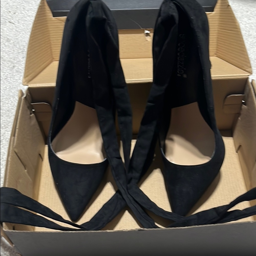 Black Women's Heels with Wraparound Straps